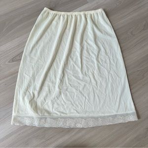 Vintage ivory Vanity Fair Slip Skirt S